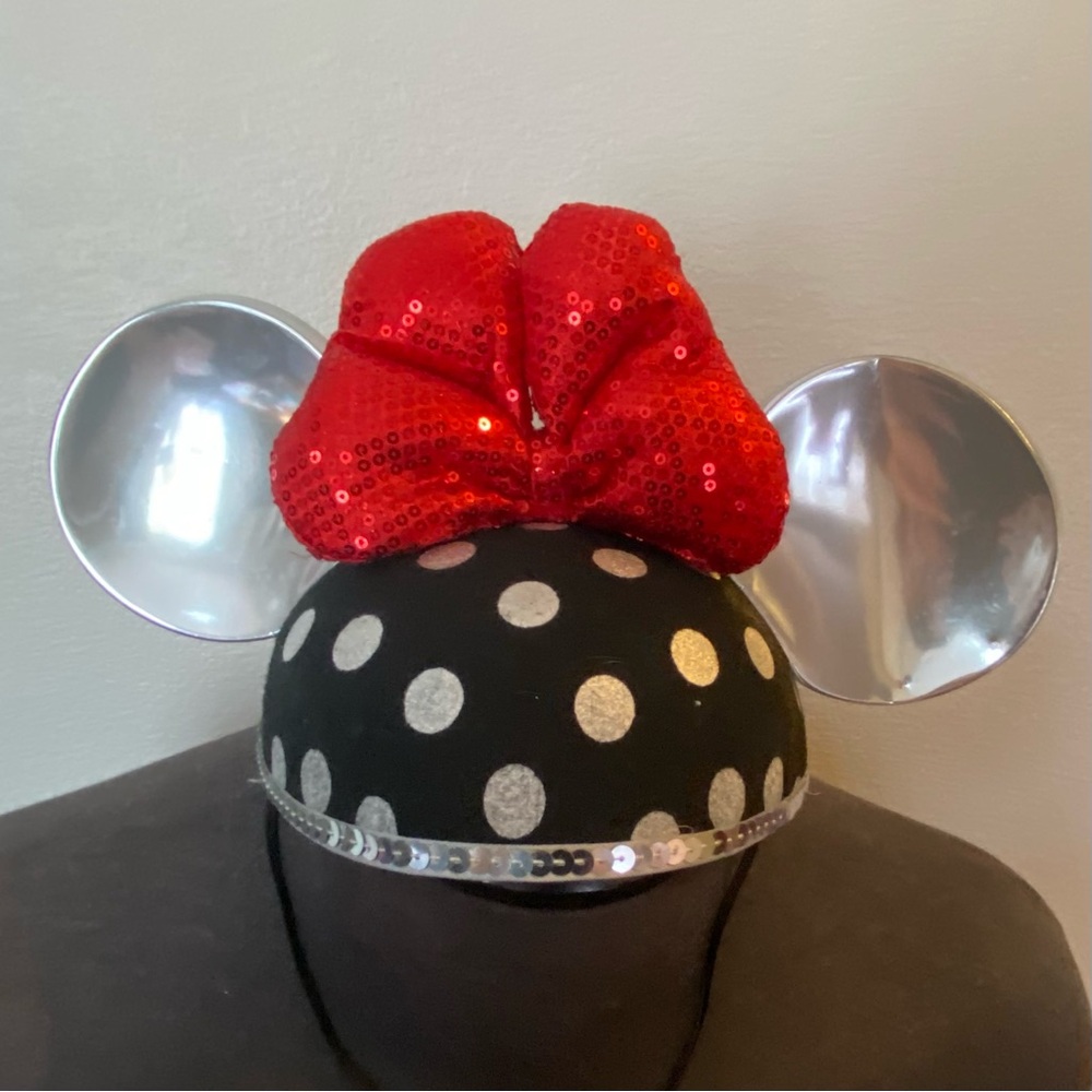 Disney Polka Dot Hat Red Sequin Bow Minnie Mouse Ears